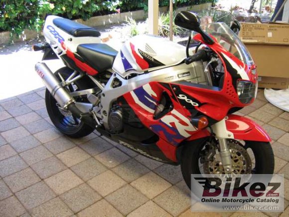 Honda CBR 900 RR Fireblade Gallery